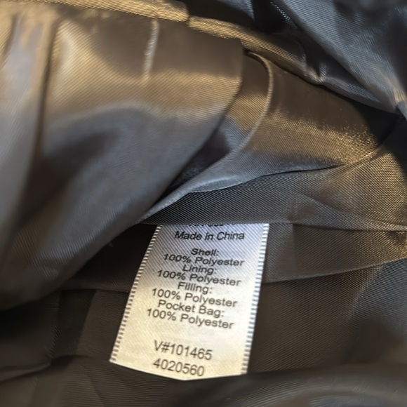 Coldwater Creek puffer vest. - Picture 8 of 8